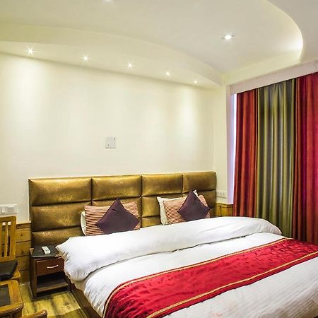 Hotel Sunrise Шимла Екстериор снимка