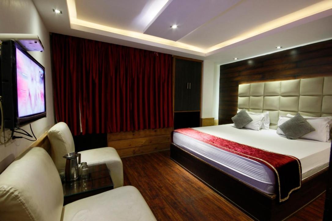 Hotel Sunrise Шимла Екстериор снимка